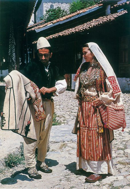 Albanian traditional clothing from Krujë 1017672847069881683