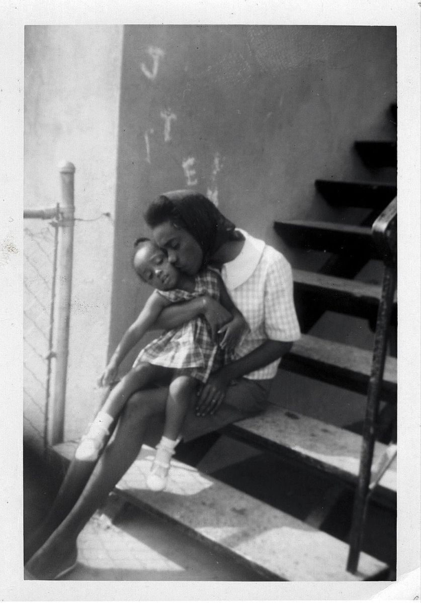 Mother and Daughter 1960 1017672847072032452
