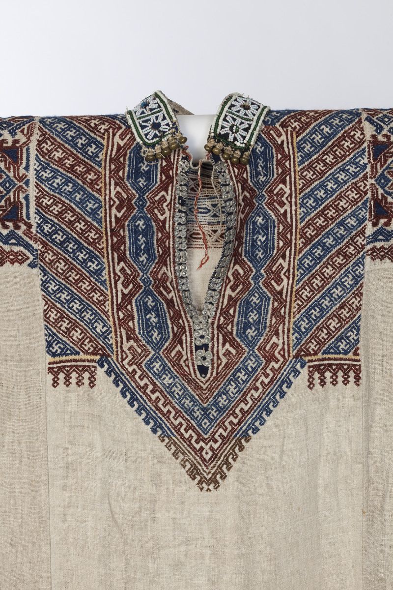 paita; woman's tunic 1017672847069881719