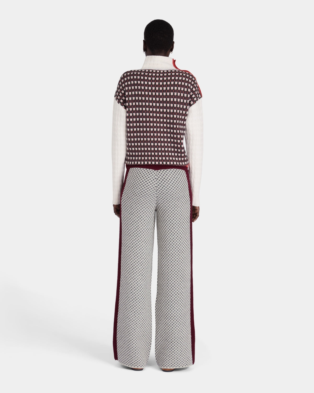 GRAPHIC TURTLENECK SWEATER