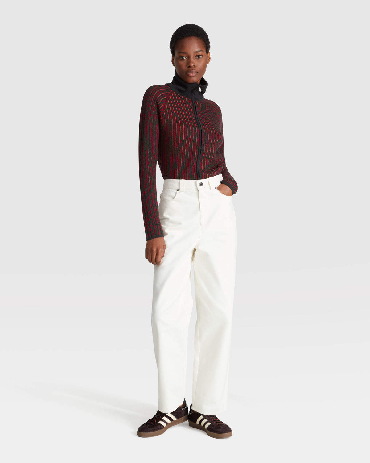 STRAIGHT LEG JEANS