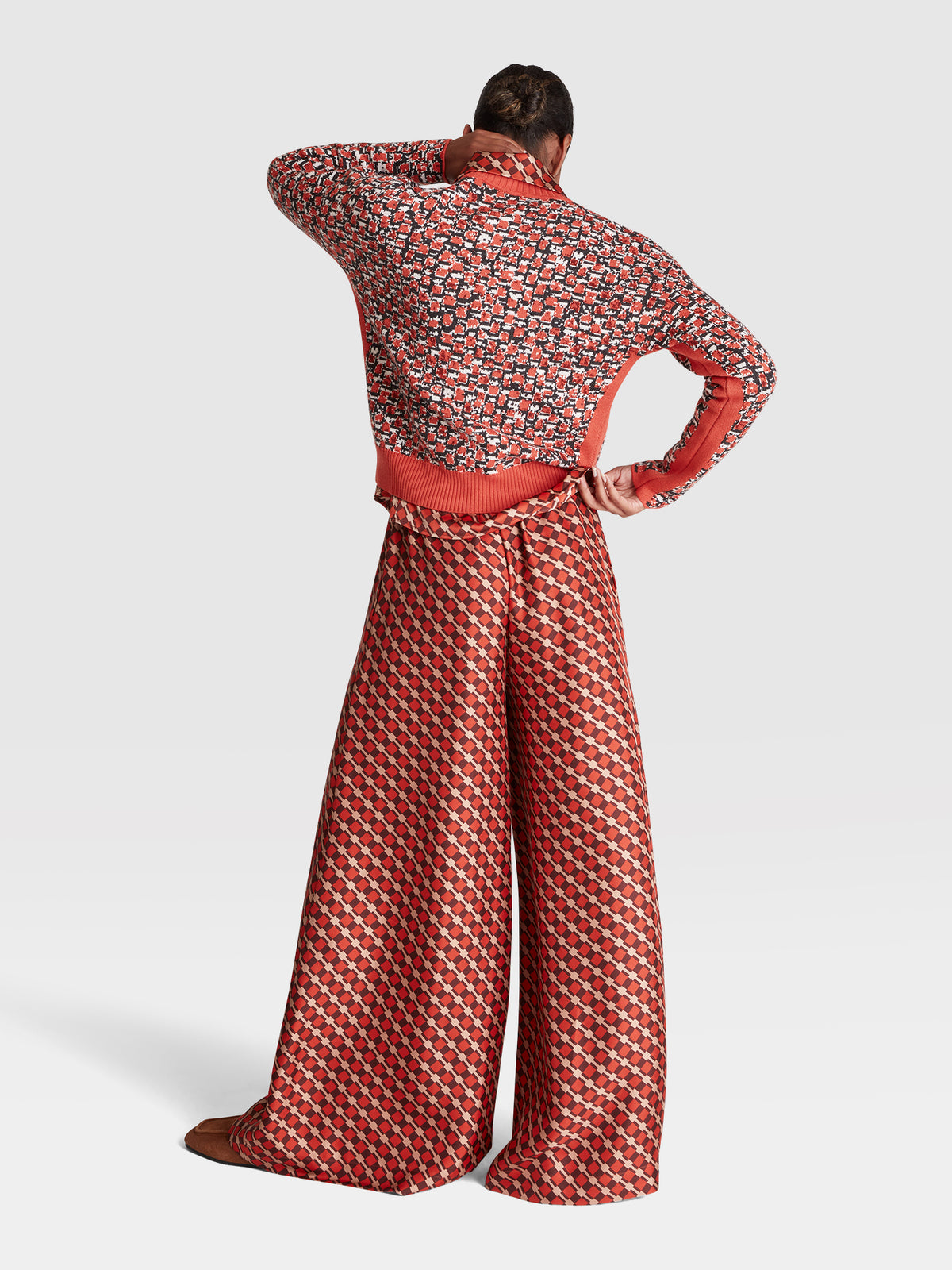 BOXY JACQUARD SWEATER IN ORANGE